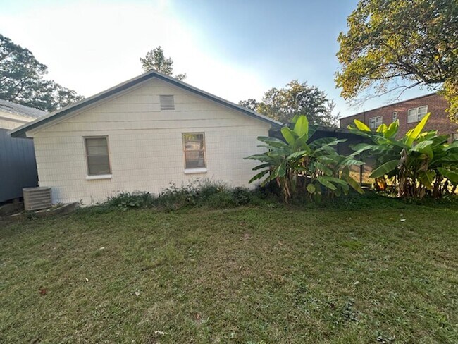 Foto del edificio - Call Property Manager Tonia Rollins at (50...