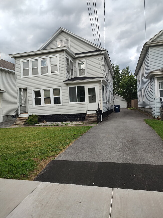 Building Photo - 271 Forest Hill Dr