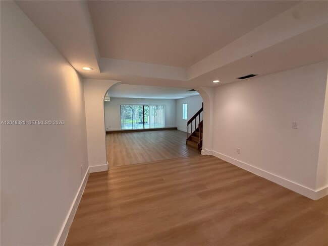 Building Photo - 3873 Alcantara Ave