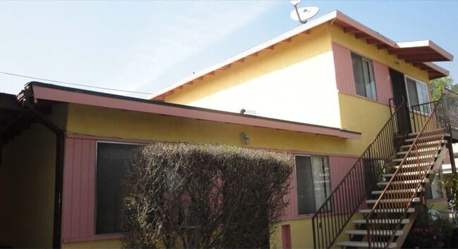 Foto del edificio - 1129 E Maple St