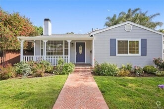 Building Photo - 22055 Del Valle St