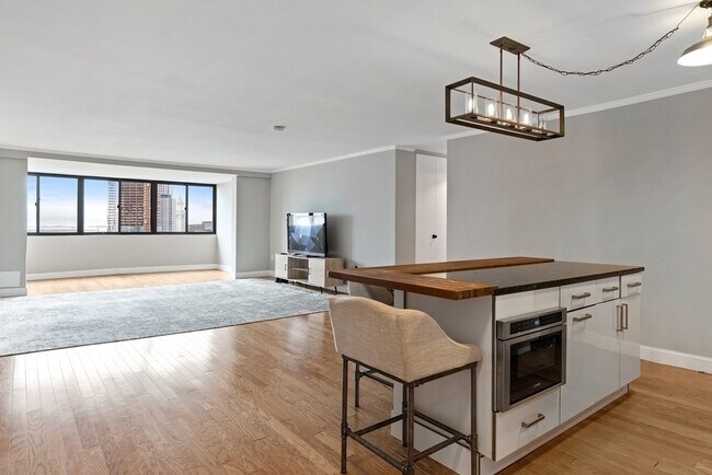 Building Photo - 8 Whittier Pl