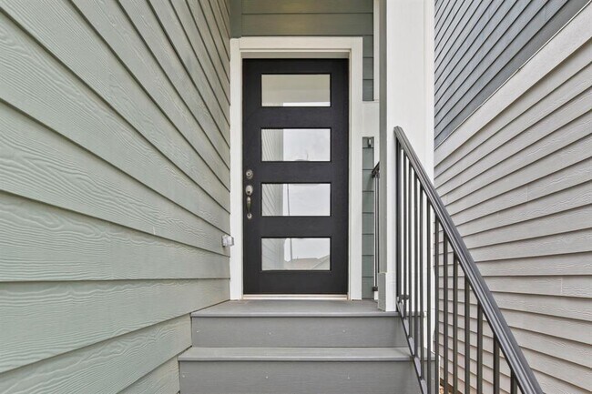 Building Photo - 21118 Garden Palm Dr
