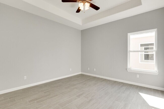 Foto del edificio - 410 Downing Ave