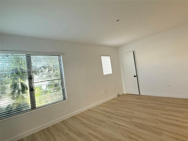 Foto del edificio - 641 10th St