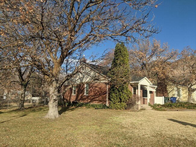 Foto del edificio - 2 Weeks Rent Free – Spacious 3 Bed / 2 Bath Ogden Home with Finished Basement