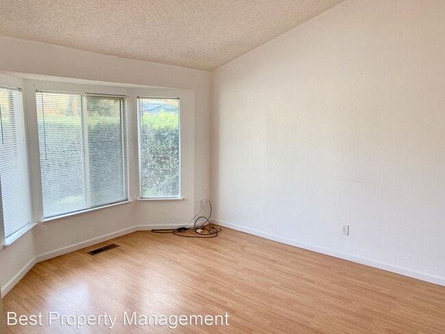 Building Photo - 3 br, 2 bath House - 1661 Gamay Circle