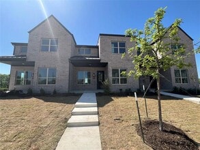 Building Photo - 1311 Arkansas Spgs St