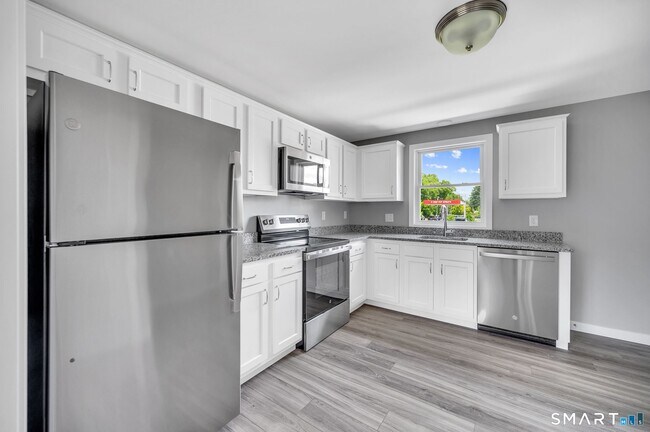 Foto del edificio - 90 Woodhouse Ave