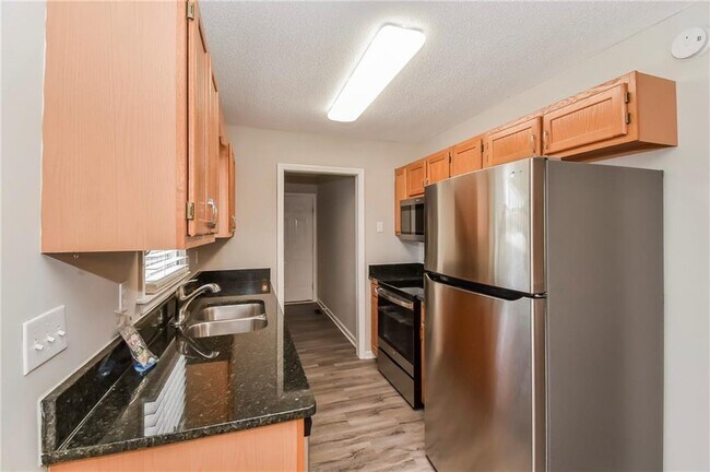 Building Photo - 312 Wesley Mill Ln