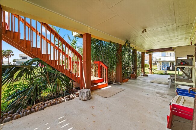 Foto del edificio - 16518 John Davis Rd