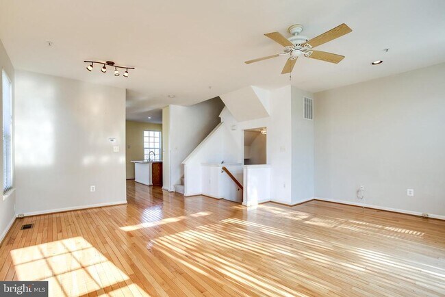 Foto del edificio - 100 Penwick Cir