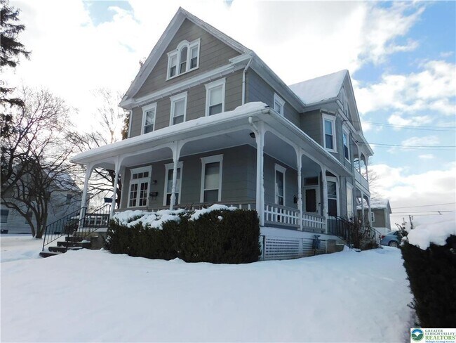 Foto del edificio - 300 S 9th St