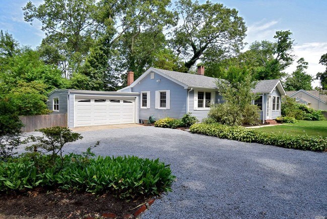 Building Photo - 12 Bayview Ct
