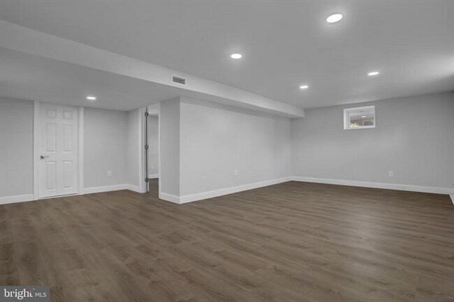 Building Photo - 2611 Rose Valley Dr