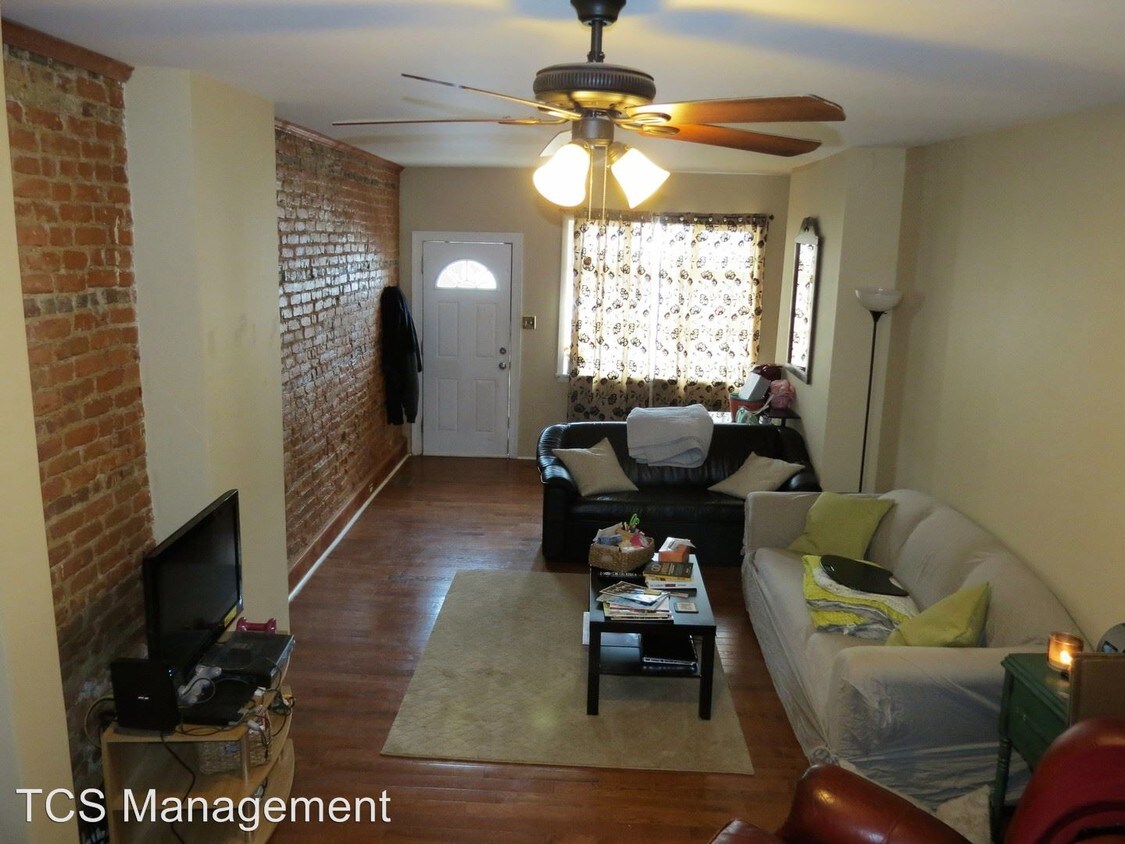 Primary Photo - 243 Pensdale St