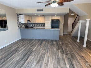 Building Photo - 426 Yacht Club Dr