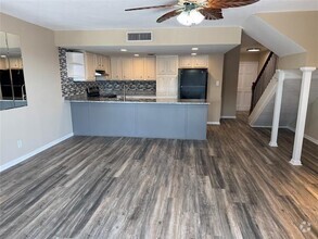 Building Photo - 426 Yacht Club Dr