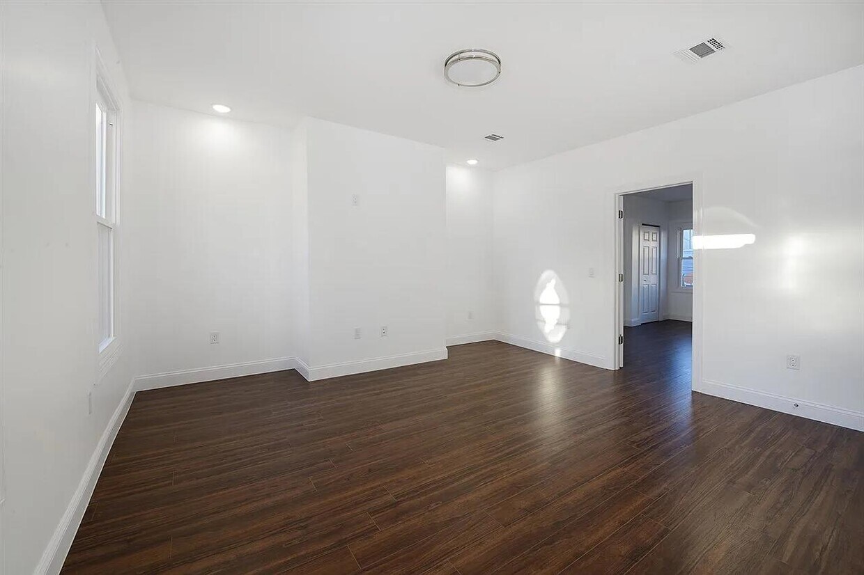 91 Hutton St Unit 2, Jersey City, NJ 07307 Condo for Rent in Jersey