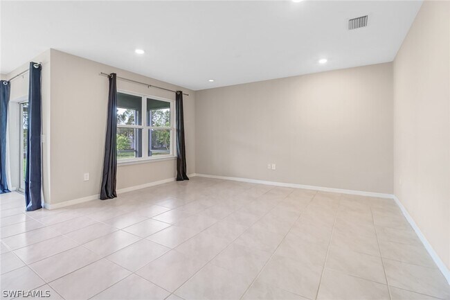 Building Photo - 3030 Birchin Ln