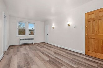 Building Photo - 3706 W Franklin St