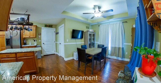 Building Photo - 5 br, 3 bath House - 504 Applewood Dr