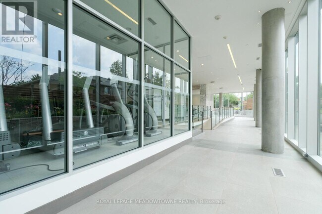 Building Photo - 2055-2055 Danforth Ave