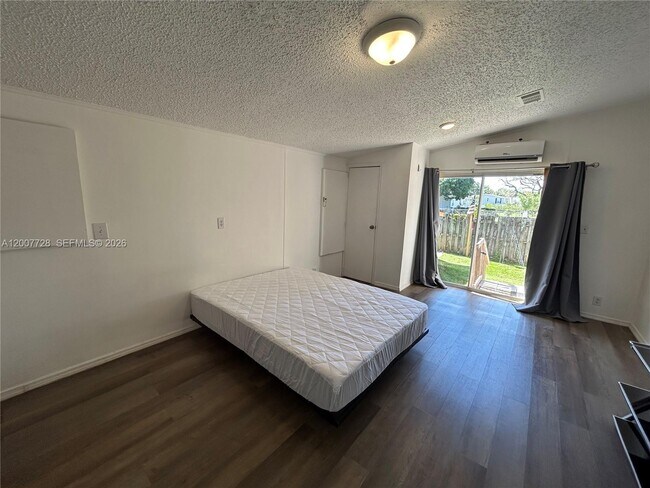 Foto del edificio - 10467 S 228th Ln