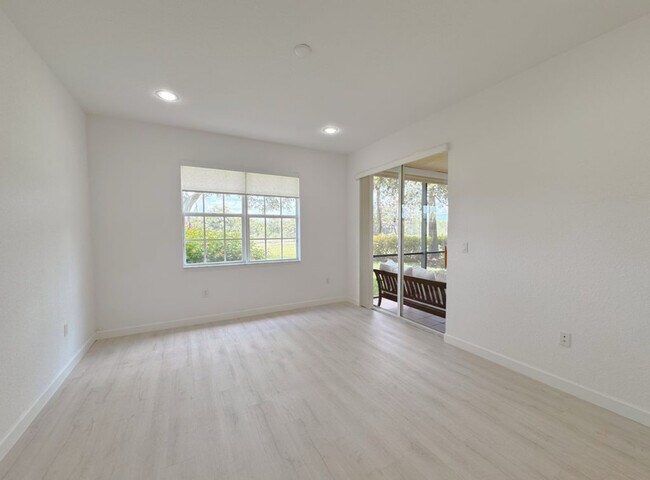 Foto del edificio - 7955 NW 128th Ln