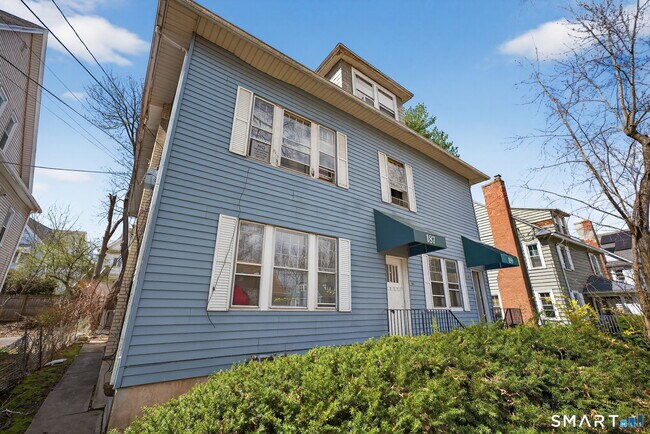 Foto del edificio - 187 Whitney St