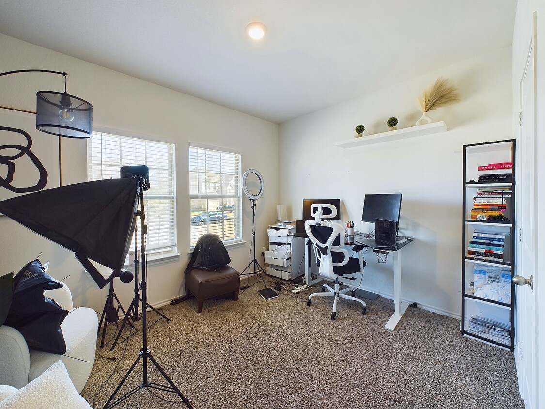 Foto principal - 3204 Stanley St
