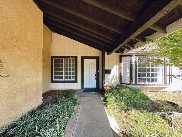 Building Photo - 2112 Arcdale Ave