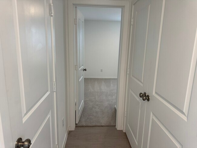 Foto del edificio - 706 Zuppino Ln