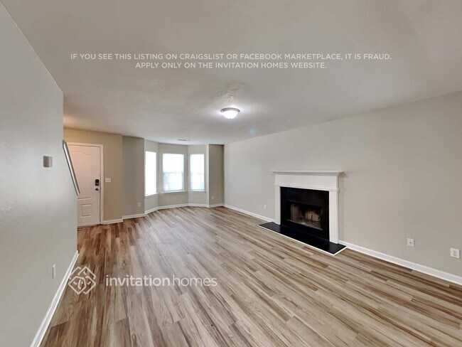 Building Photo - 235 Lakeside Point