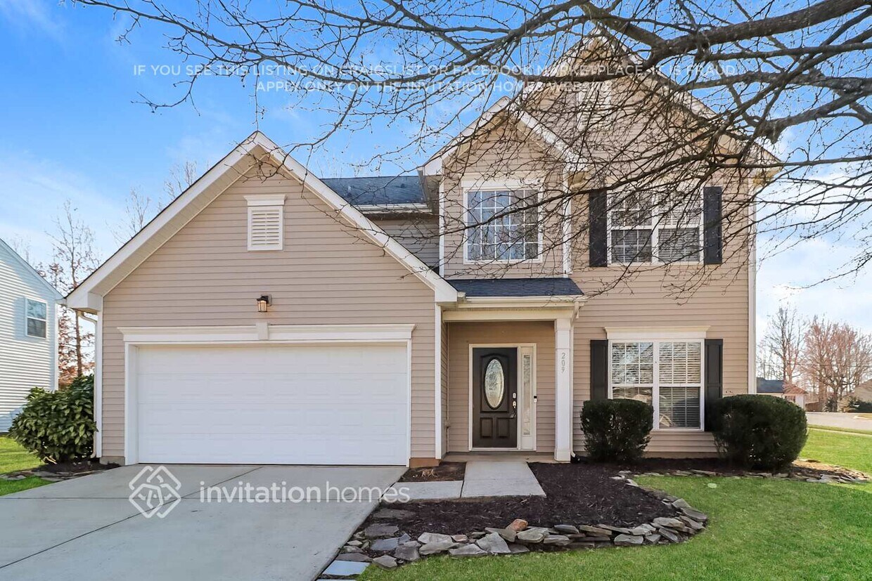 Foto principal - 209 Jacobs Woods Cir