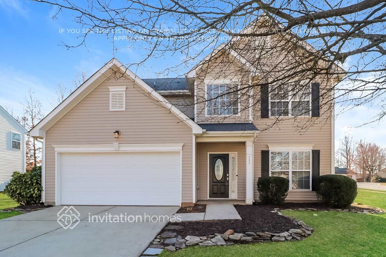 Primary Photo - 209 Jacobs Woods Cir