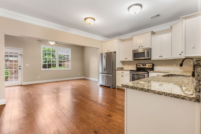 Foto del edificio - 3 Bed, 2.5 Bath Townhome in Berry Farms