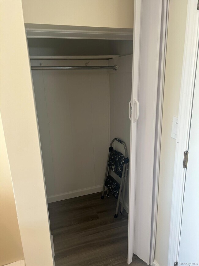Foto del edificio - 50 Willow Ln