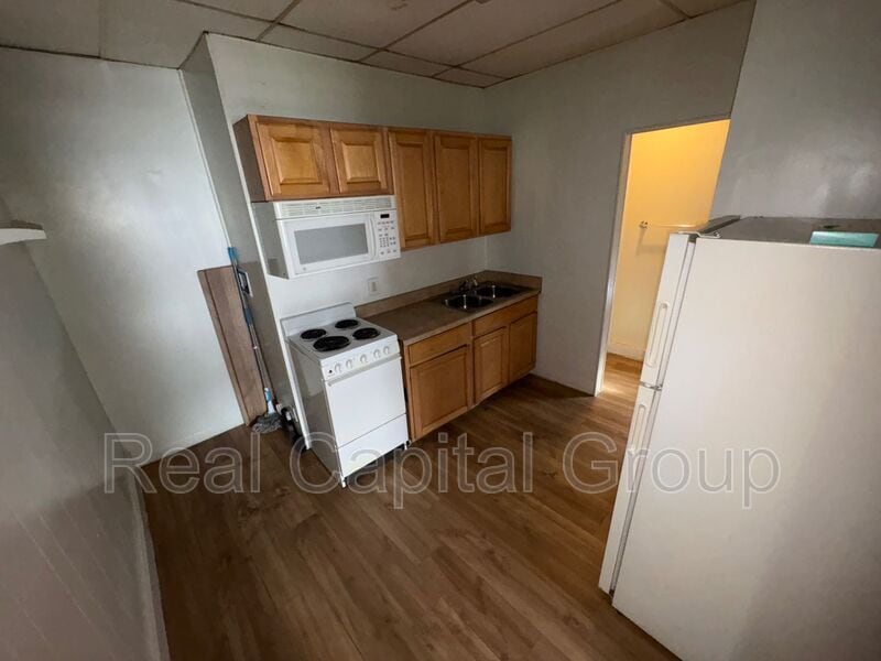 Foto del edificio - 314 E Main St