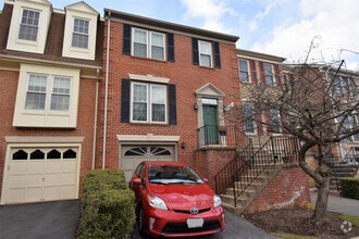 Building Photo - 11131 Cedarwood Dr