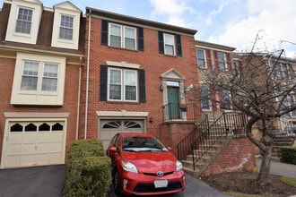 Building Photo - 11131 Cedarwood Dr