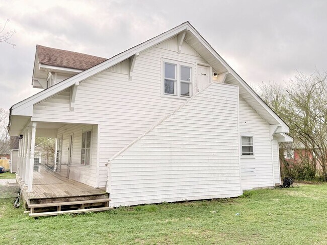 Foto del edificio - 502 Oak Dr