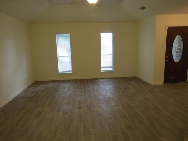 Building Photo - 8803 Sherrywood Dr