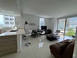 Building Photo - 1300 Brickell Bay Dr