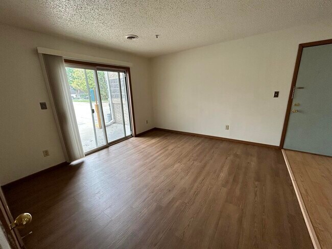 Foto del edificio - 426 S Johnson St