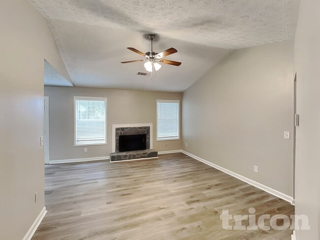 Building Photo - 118 Taylor Knoll Way
