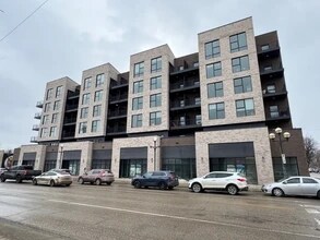 Building Photo - 456 Gertrude Ave