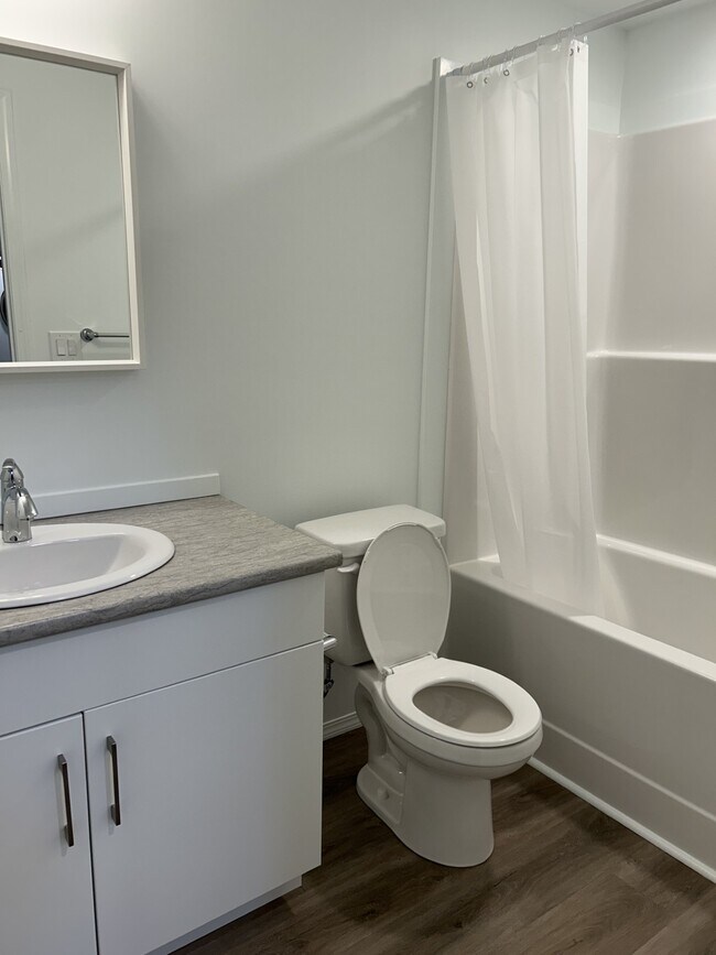 Photo du bâtiment - 5915-5119 119 Ave