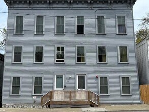 Building Photo - 510 State St