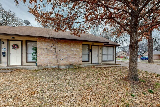 Building Photo - McComas Rd.